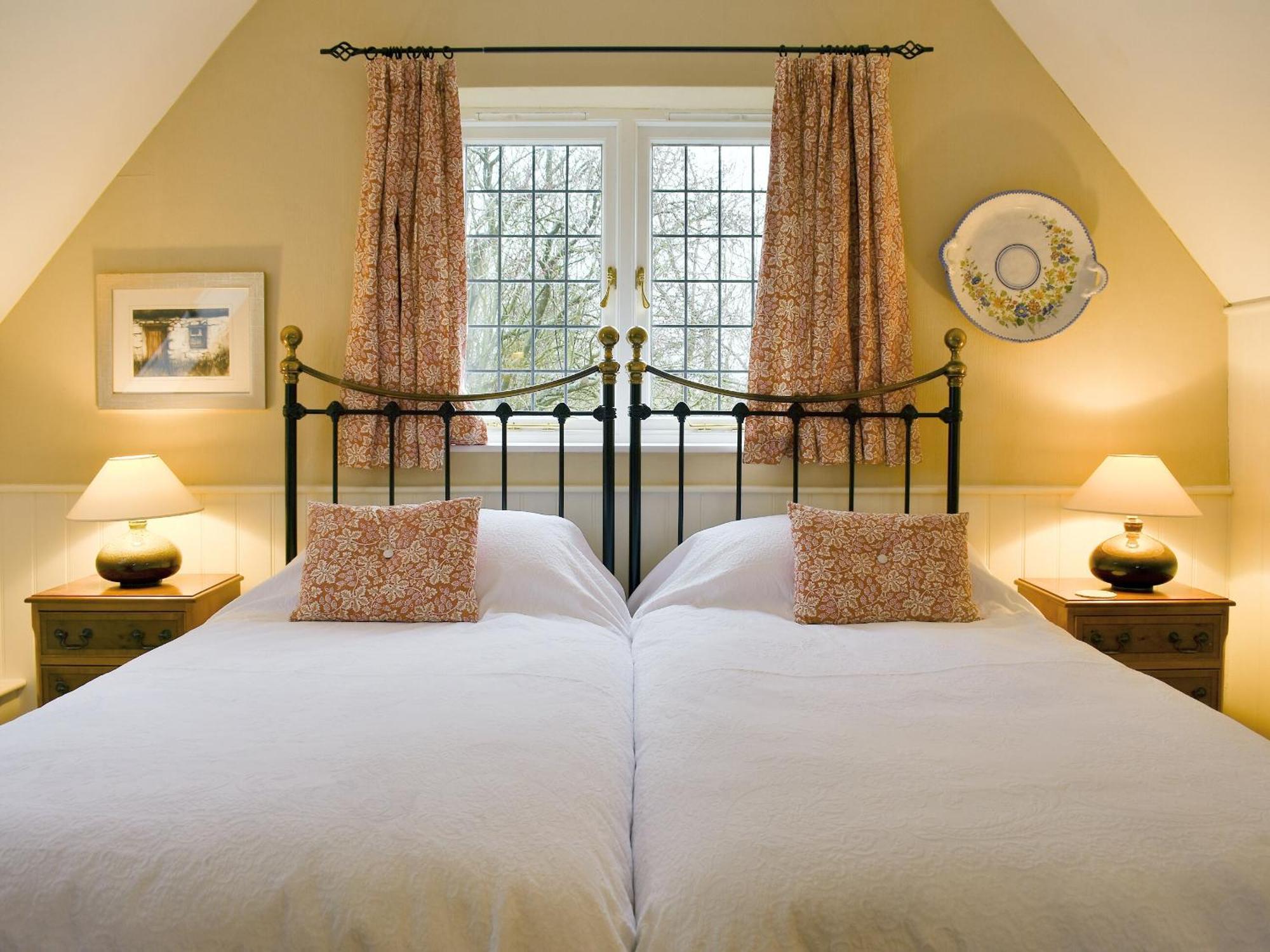 Вилла Goodwood Coach House Westhampnett Экстерьер фото